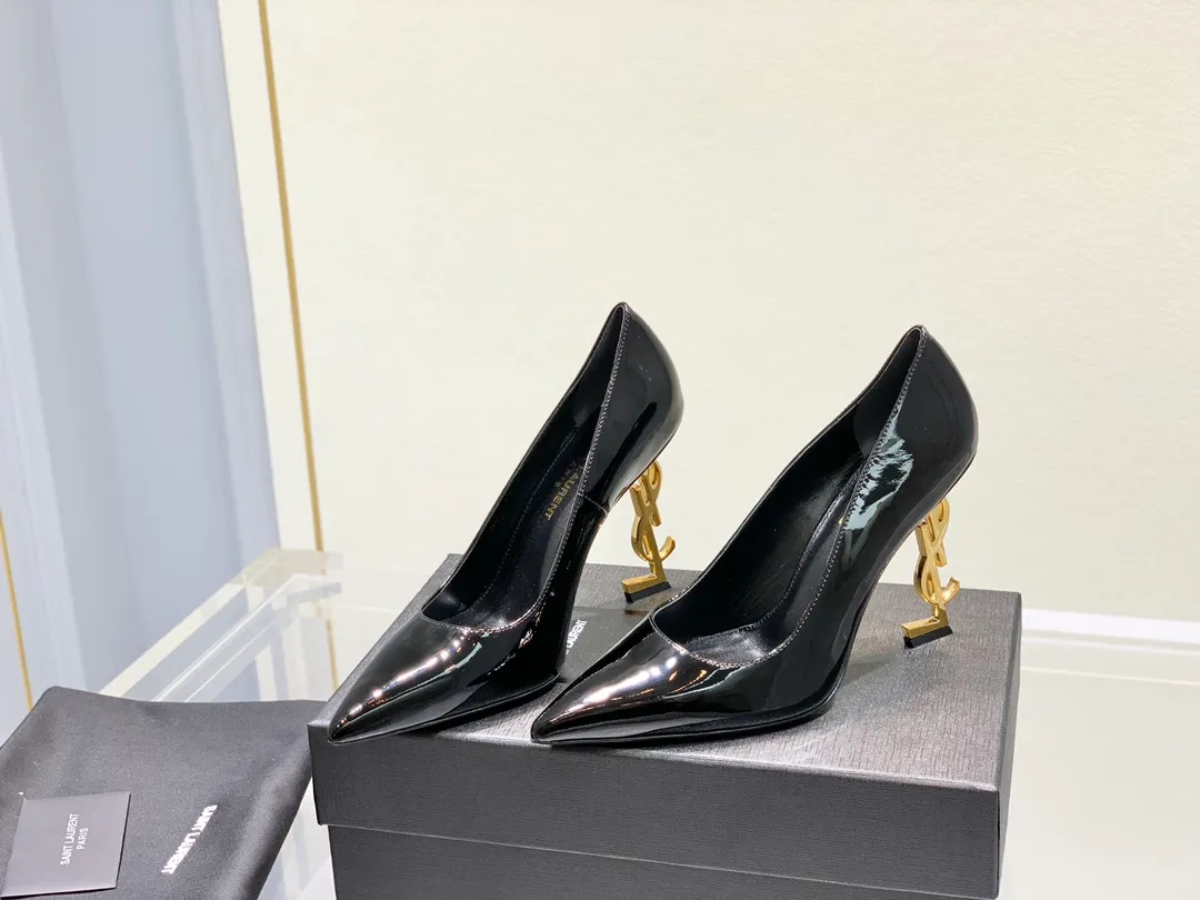👟👟Ex-factory price 560👟👟 ysl classic letter high heels, a high-heeled item that is directly regarded as a god, elegant in capital letters! Selected imported calfskin material, crystal sheepskin lining, Italian imported cowhide sole, perfect shoe shape, fine routing, electroplated letter steel heels! Quality 35-39 (40 41 42 customized, non-refundable and non-exchangeable)